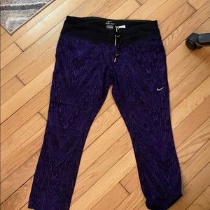 Nike Dri-Fit cropped leggings